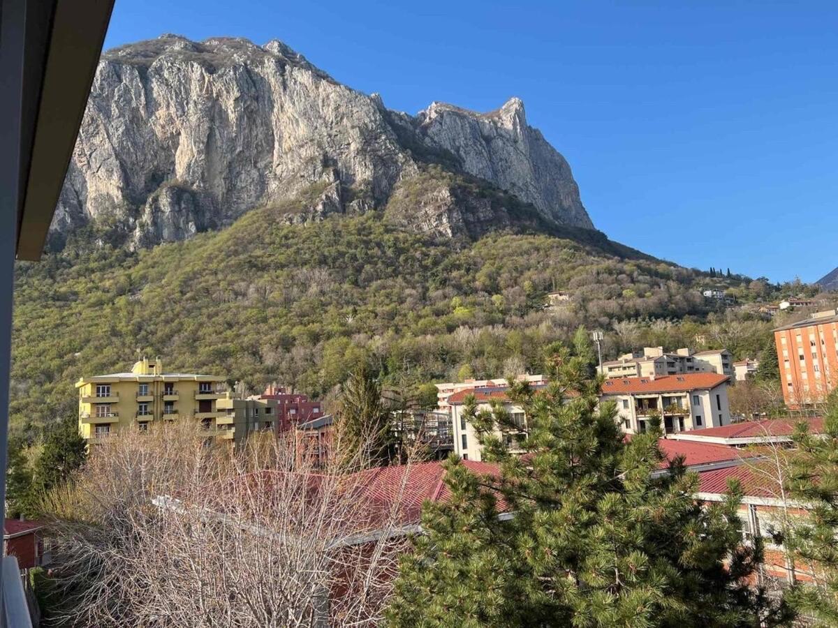 Casa Vacanze Attico Sul Lago Di Lecco, A Due Passi Dal Centro Con Posto Auto Εξωτερικό φωτογραφία